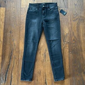 Joe's Jeans NWT black wash petite skinny flawless jeans size 25